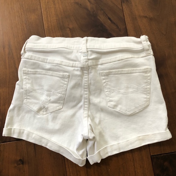 Abercrombie Kids white jean shorts size 13/14 - Picture 2 of 3